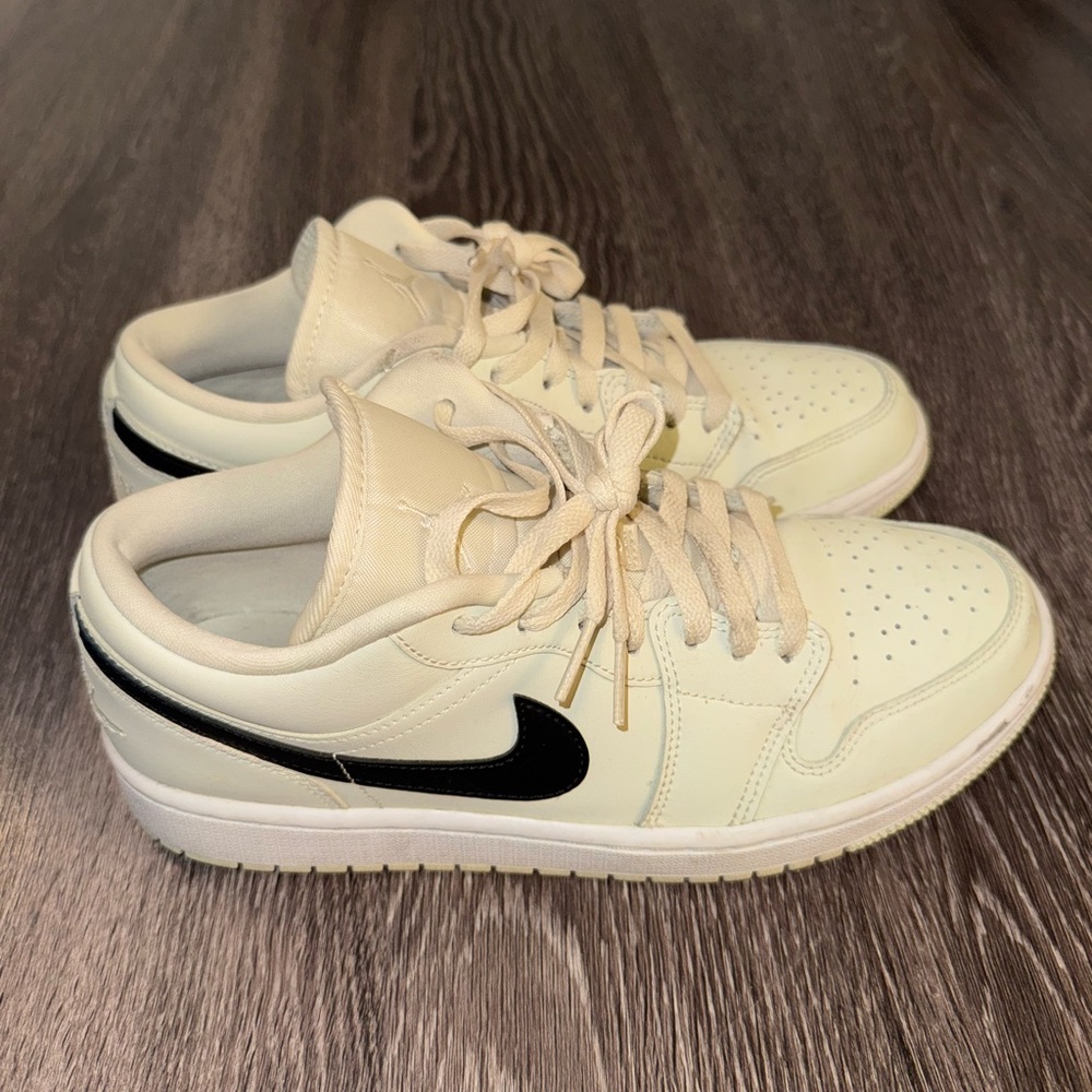 Women’s Jordan 1 Low